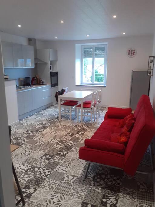 Frasne Logement Entier. Gite Les Brimbelles Exterior photo