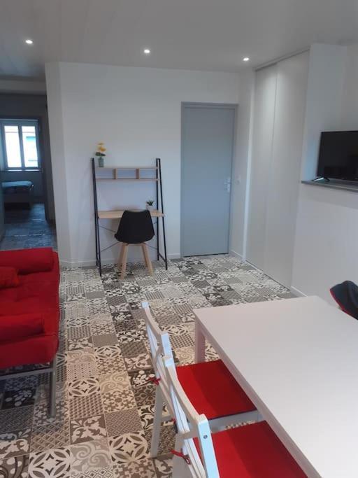 Frasne Logement Entier. Gite Les Brimbelles Exterior photo